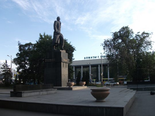 «Алматы-1» — железнодорожный вокзал. Фото dostoprim.almaty.kz